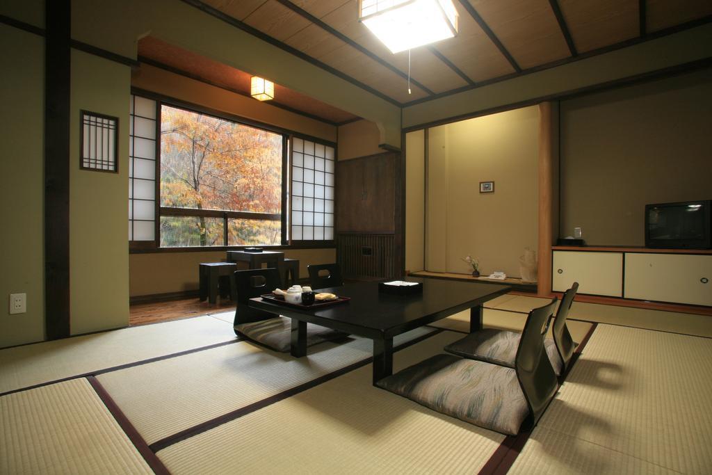 Ryokan Wakaba Minamioguni Pokoj fotografie